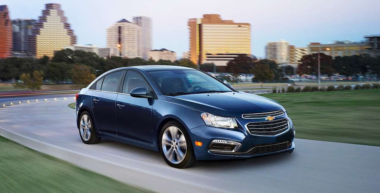 GM представила обновленный Chevrolet Cruze