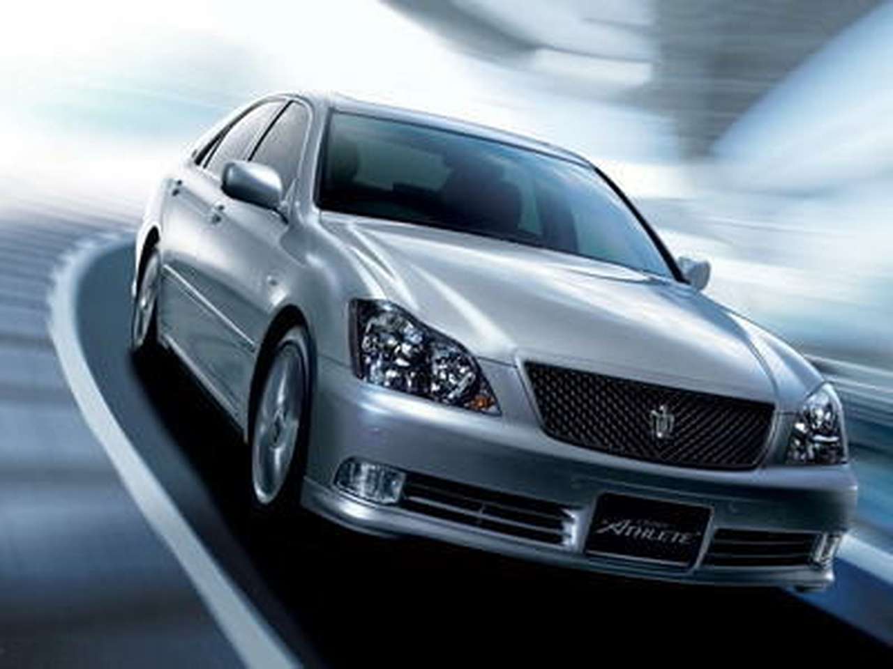 Toyota запустила новую "Корону"