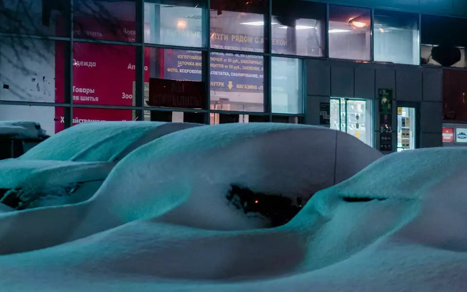 Гараж, паркинг, навес — где не стоит оставлять автомобиль в морозы