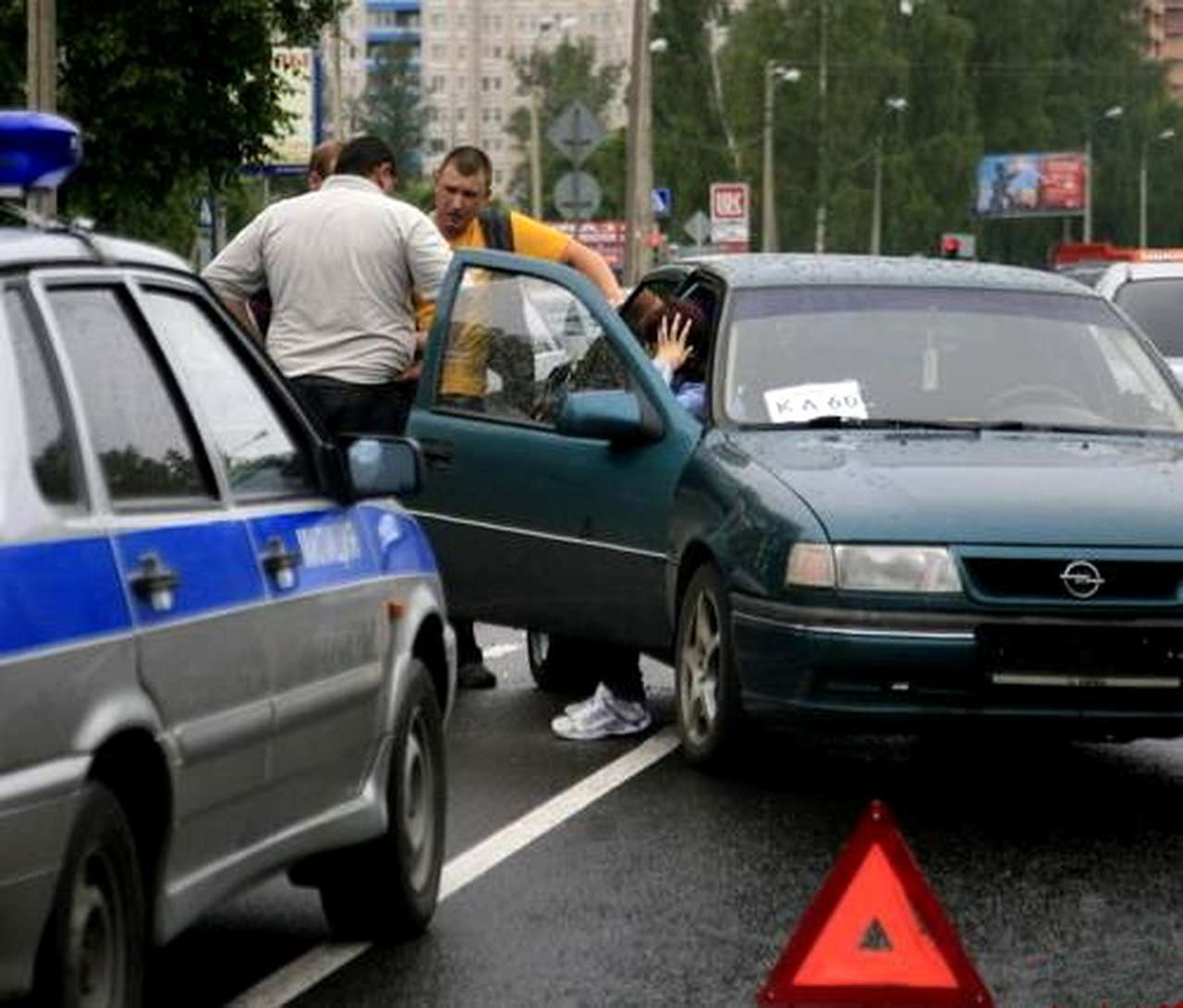 В 2012 году на дорогах России погиб 27 991 человек