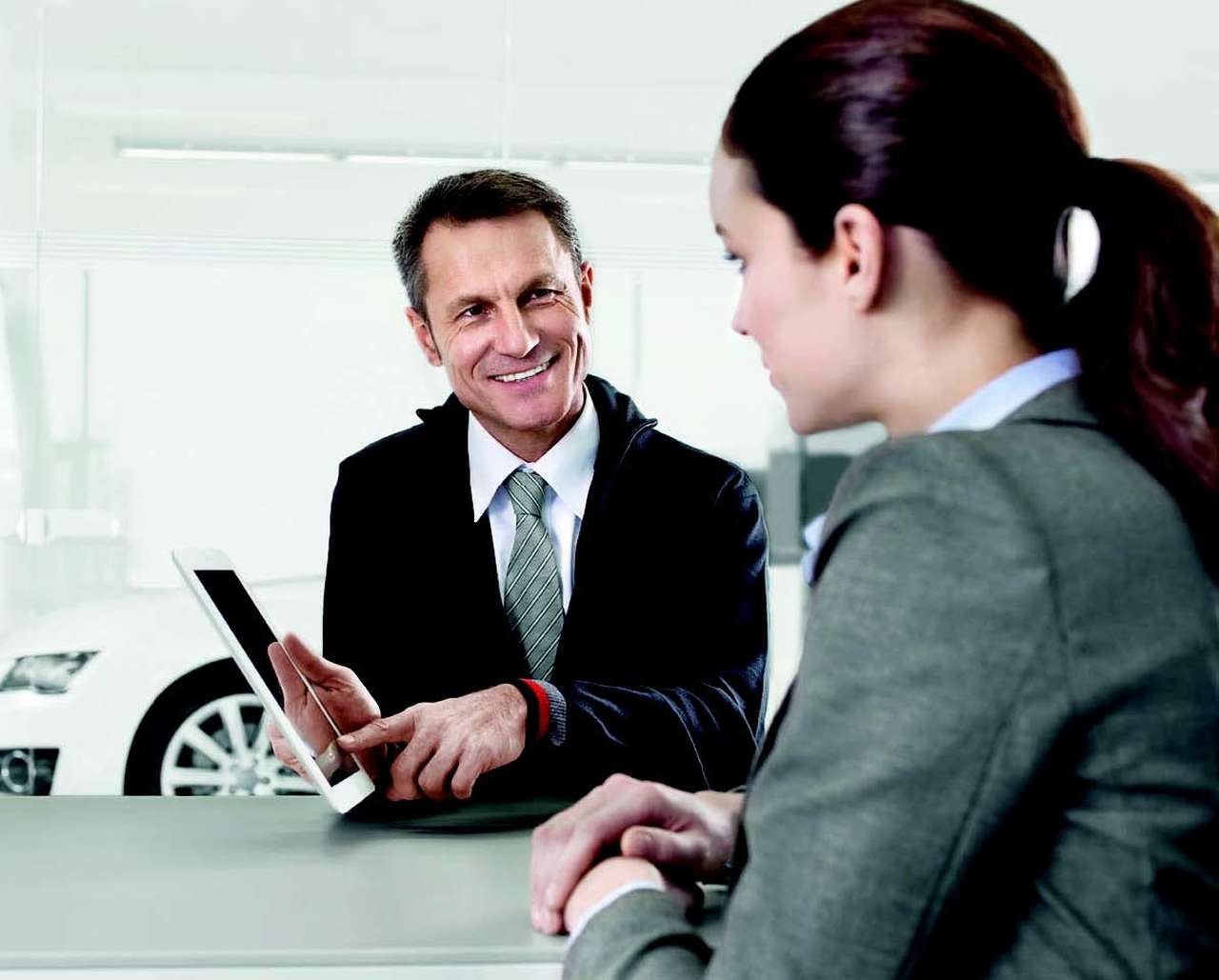 Audi переходит на электронные сервисные книжки