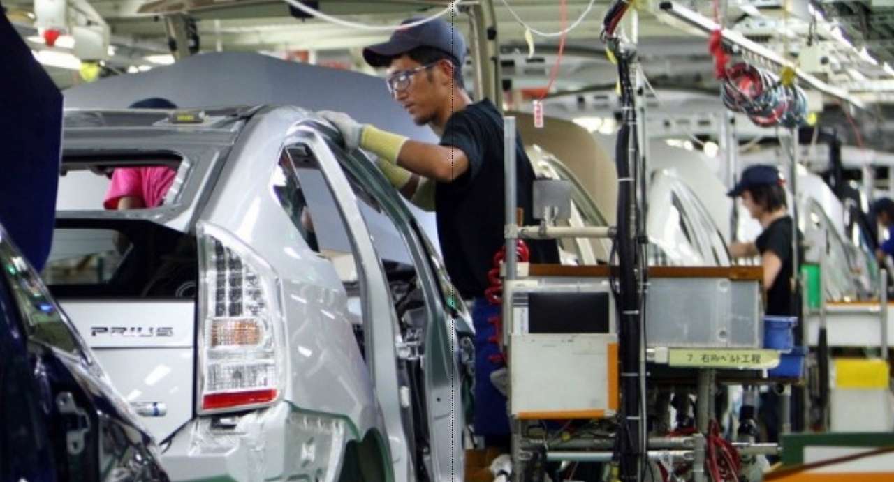 Японские рабочие требуют от автопроизводителей делиться прибылью