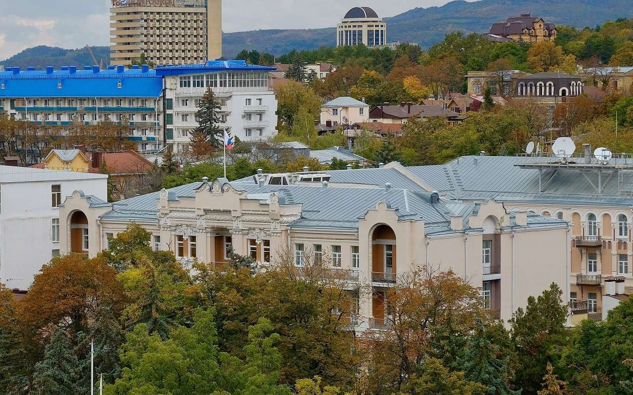 Россиянам порекомендовали несколько интересных мест для осеннего путешествия