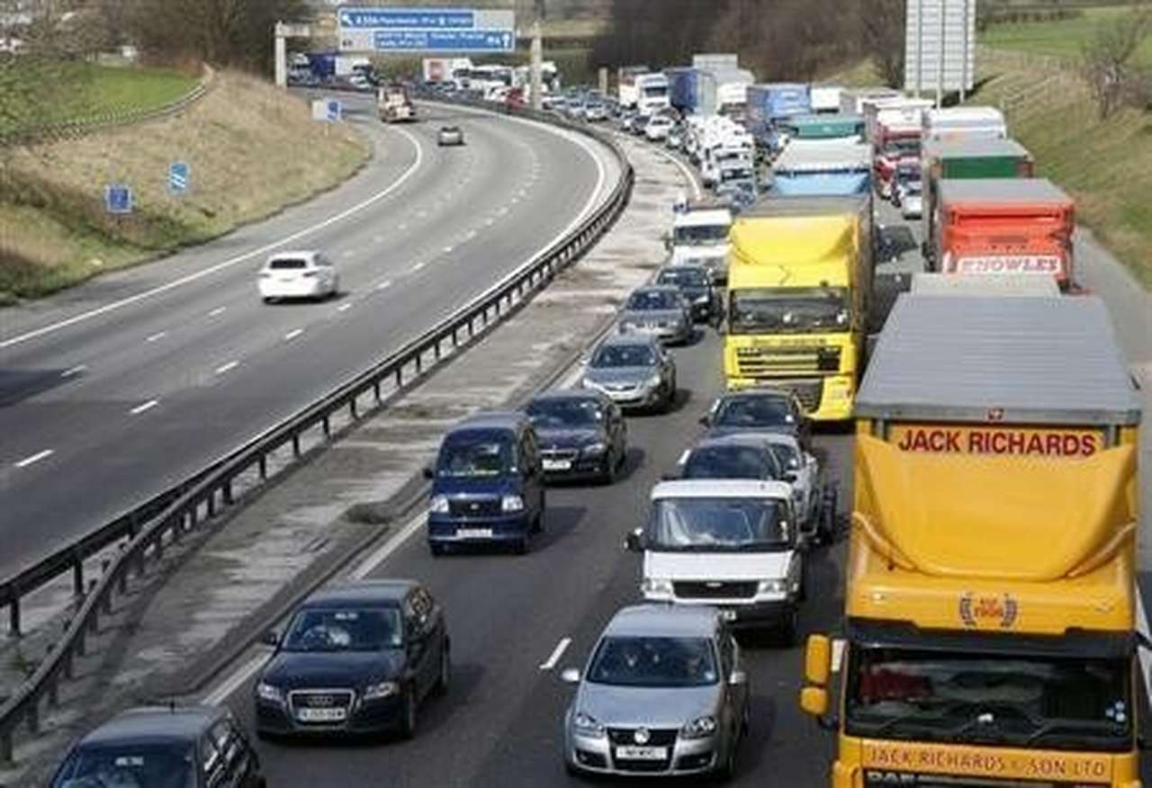 Англичанин 40 лет проездил без прав   