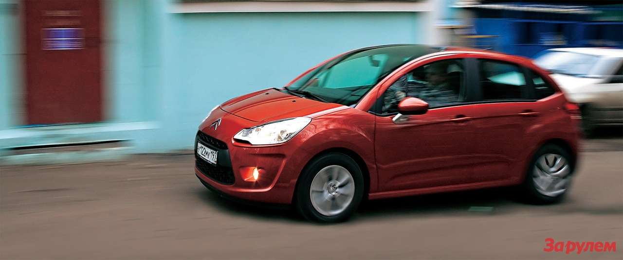 C большой долей вероятности определить, какая коробка в «Ситроене-С3», скоро сумеем по цвету кузова. В красненьком, скорее всего, робот.