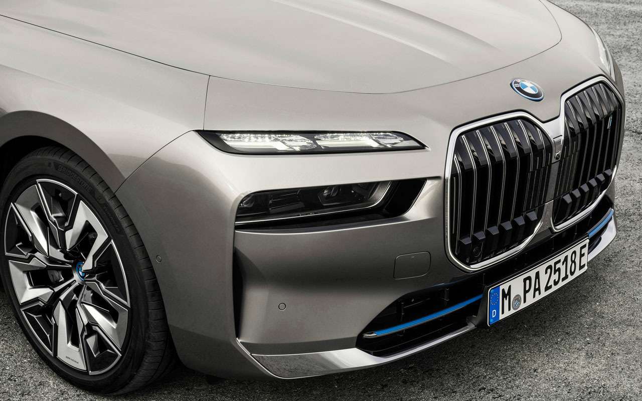 Новый BMW 7 – 544 л.с. и 4,2 секунды до сотни