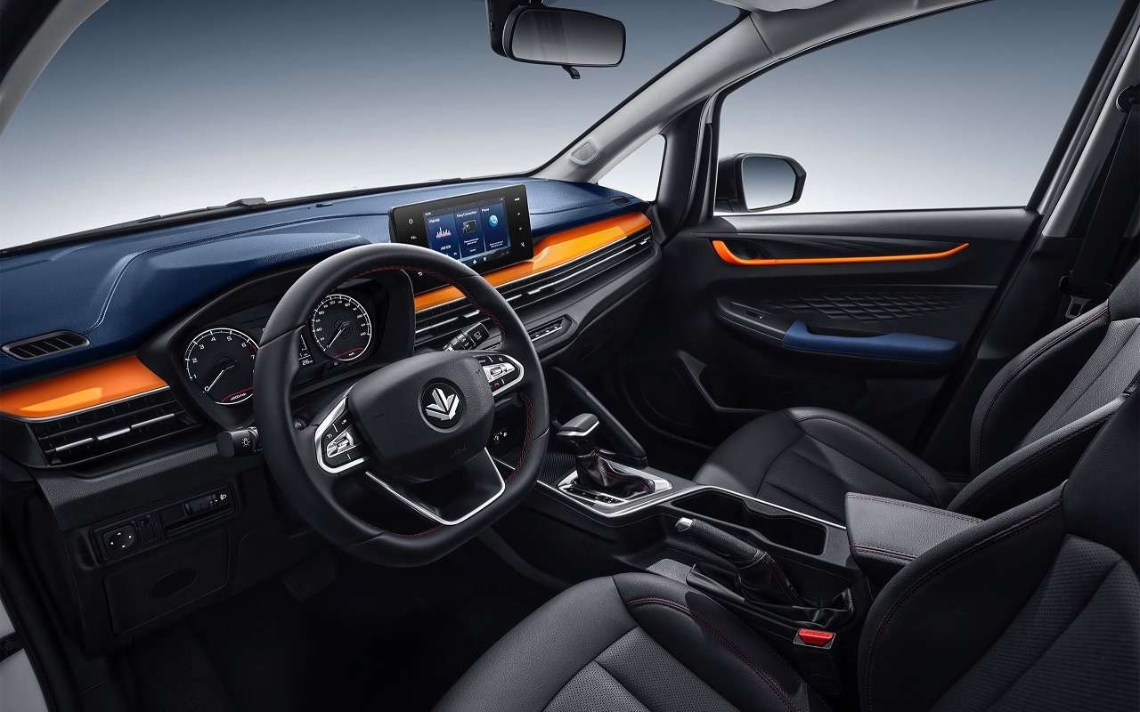 Интерьер Livan X3 Pro