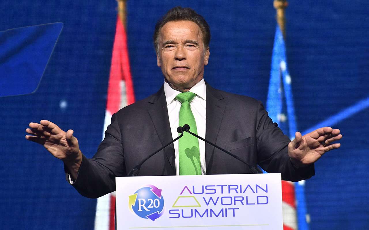 Шварценеггер автопроизводителям: Ваше время уже истекает!