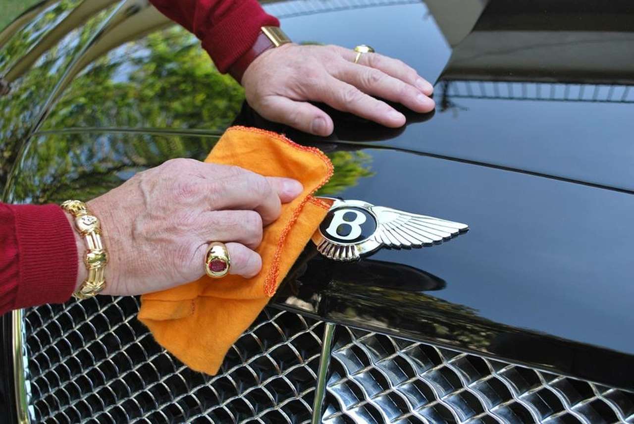 Bentley Continental Flying Spur похоронят для загробной жизни