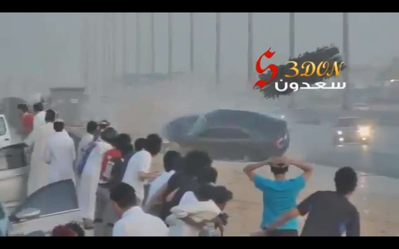 Саудиты борются с «дрифтерами» с помощью палача