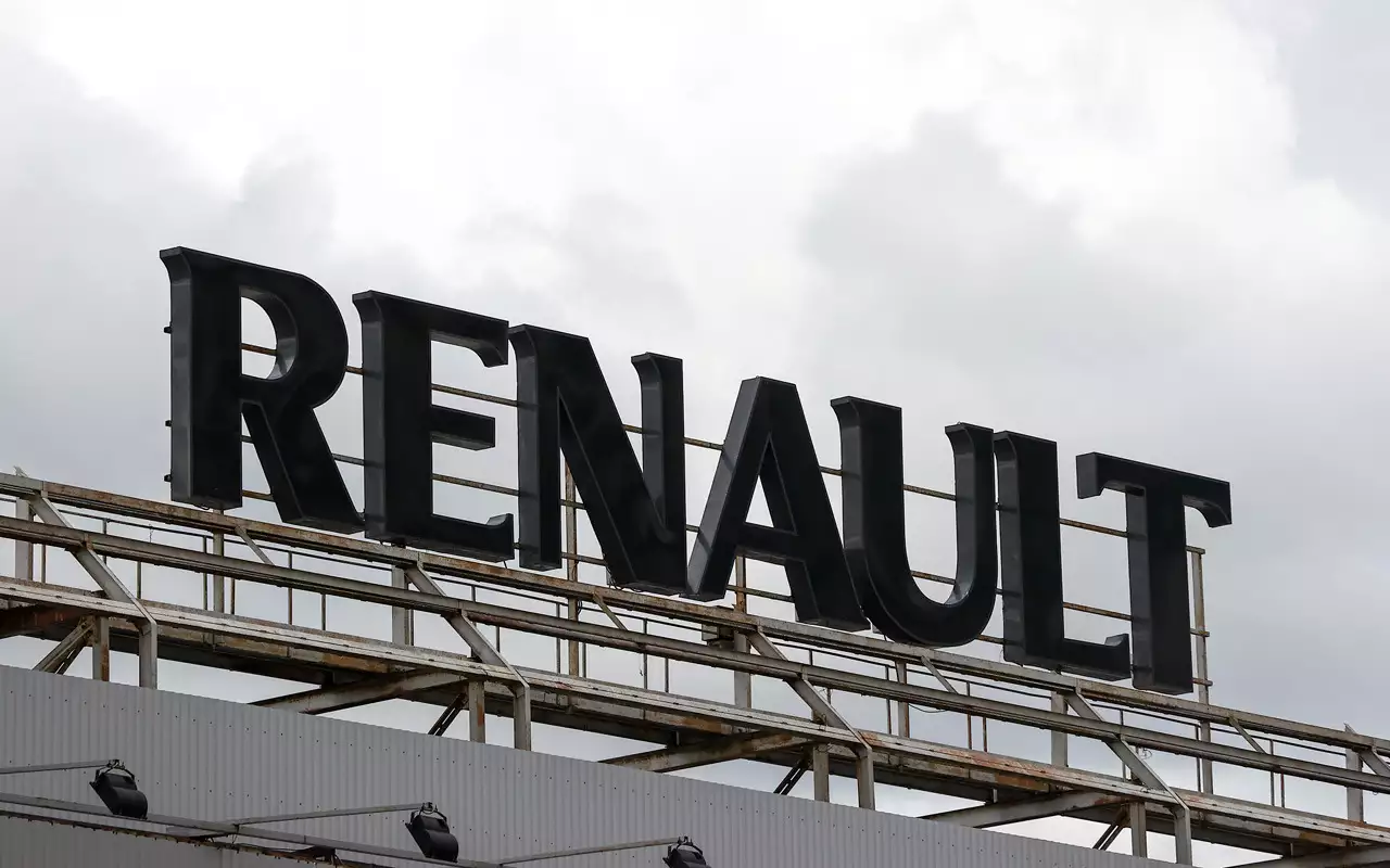 Рабочие Renault не хотят делать оружие вместо машин