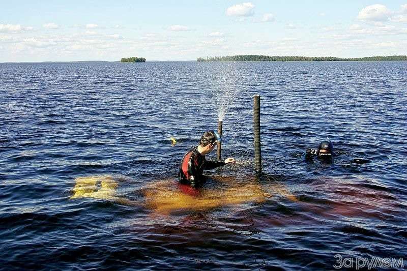 На полностью погруженную в воду