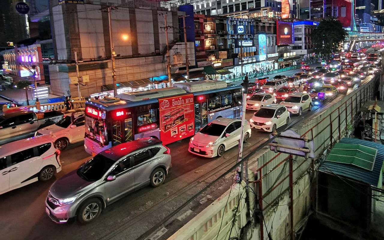 Названы города с самыми жуткими пробками в мире