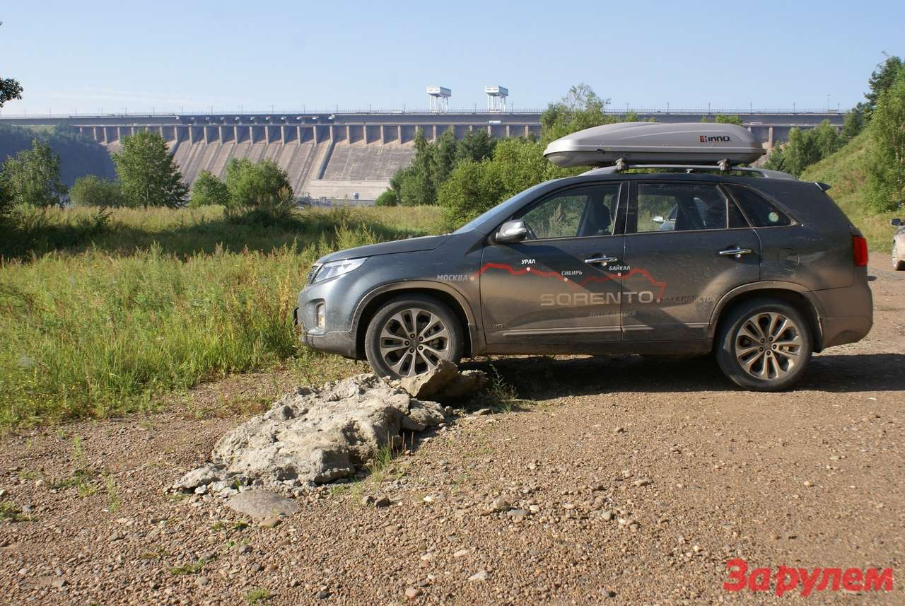 Обновленный Kia Sorento перед Братской ГЭС