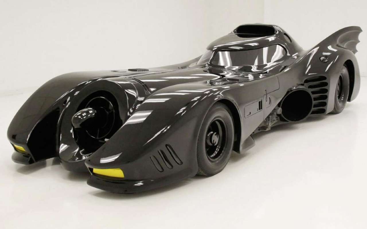 Продается тот самый Бэтмобиль! Угадаете цену?