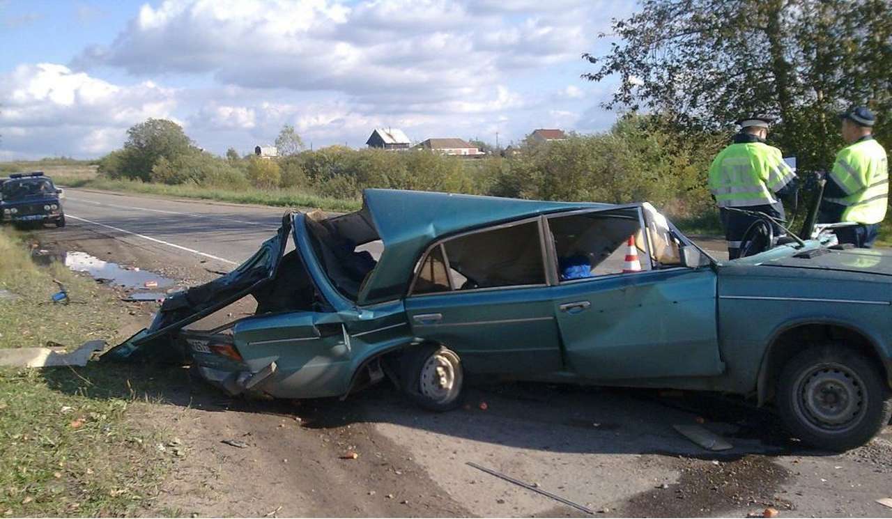 В 2011 году Россия потеряла в ДТП почти 28 тысяч человек