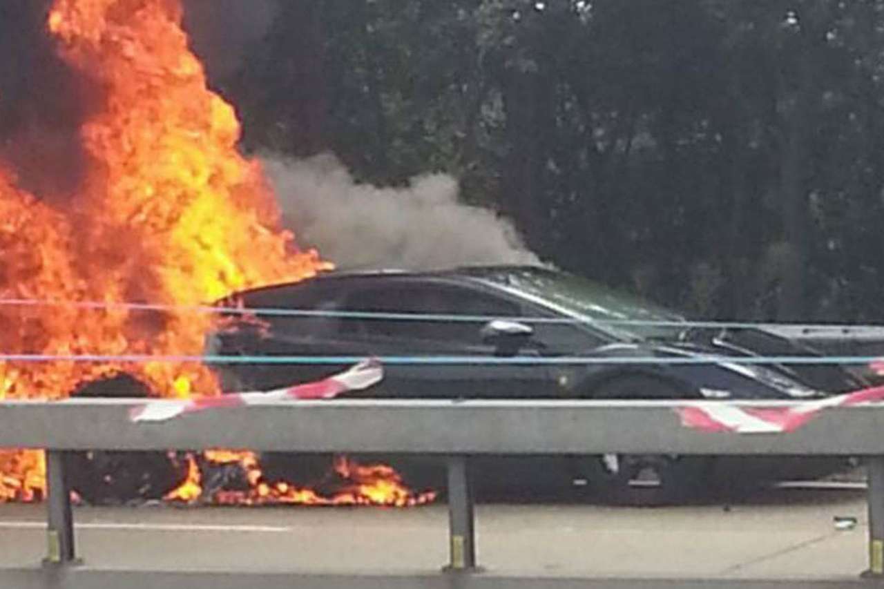 Сразу три Lambo уничтожено пожаром в ДТП