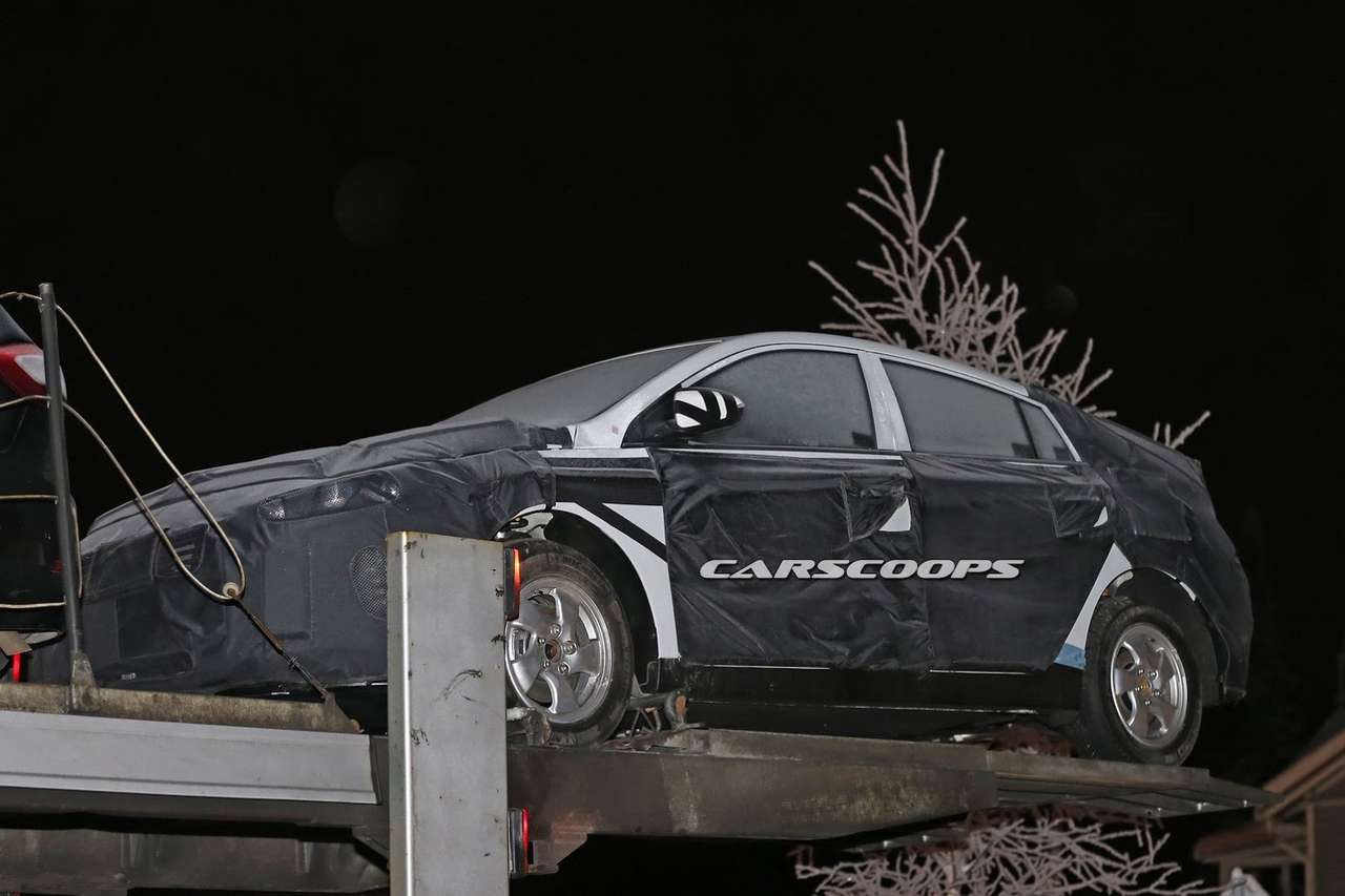 Hyundai в духе Toyota Prius показался в своем кузове