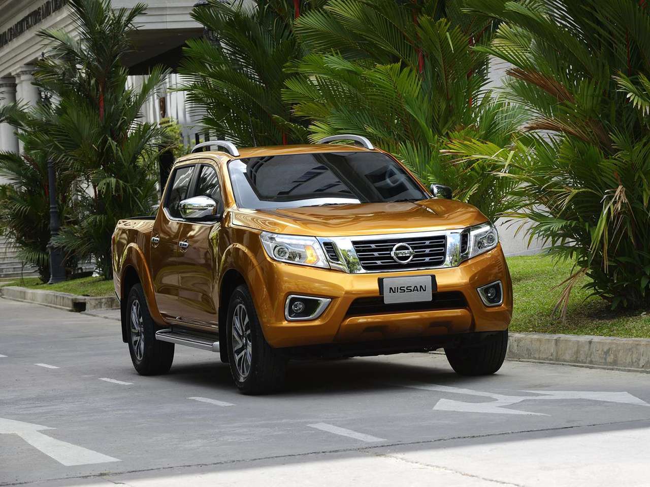 Nissan представит рамный внедорожник на базе пикапа Navara в 2015-м