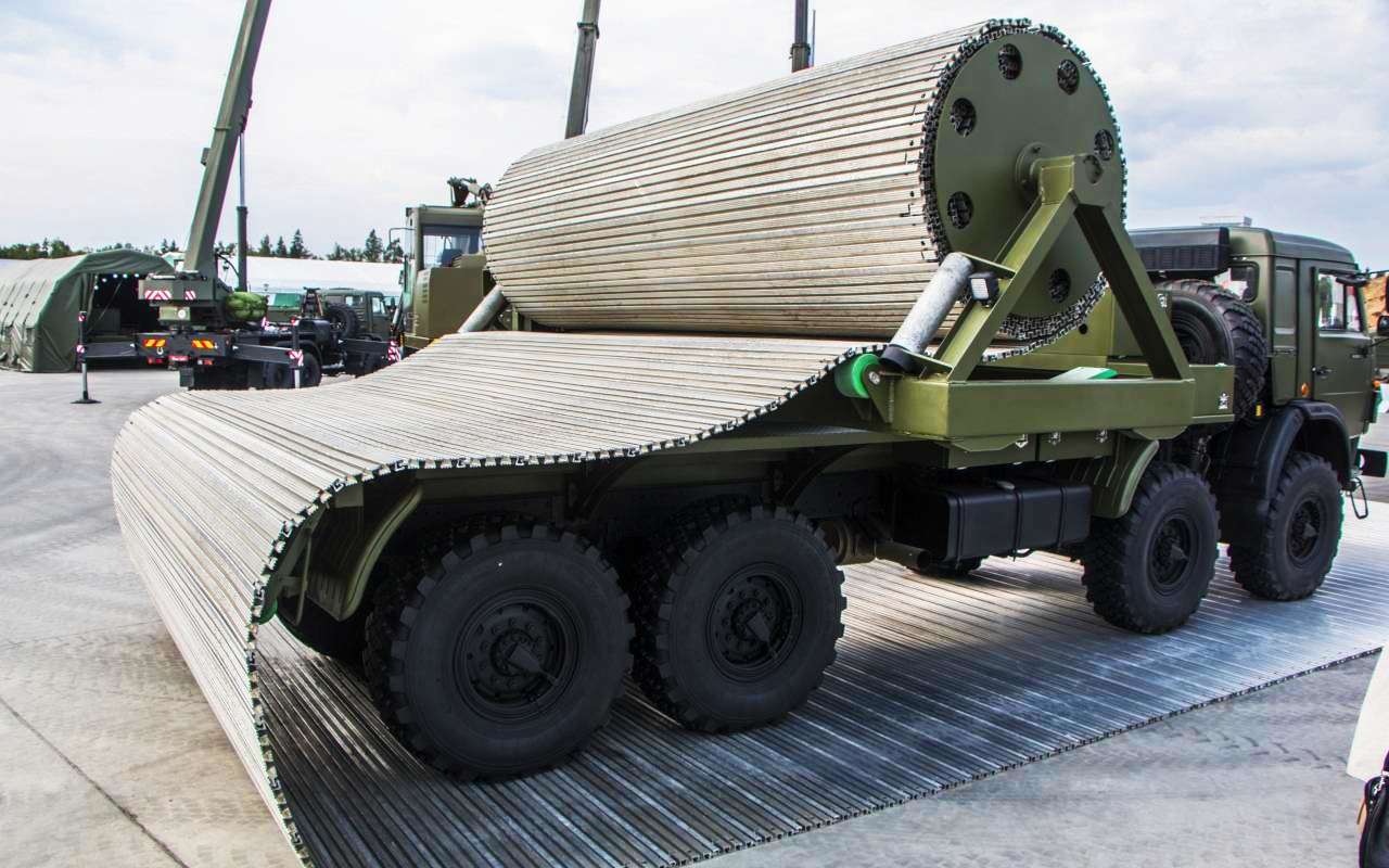 С плохими дорогами решили бороться с помощью… алюминиевых «ковров»!