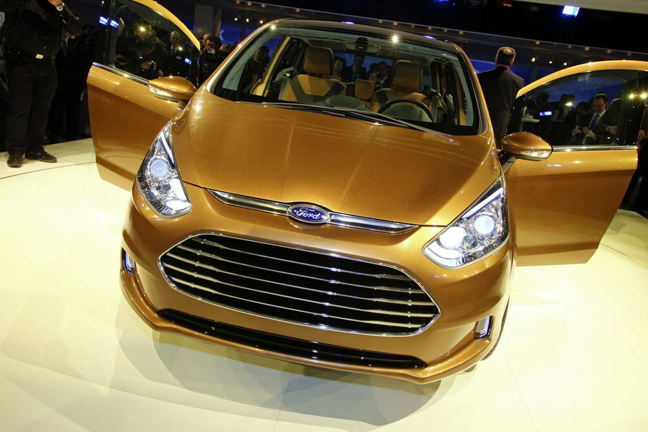 Ford показал предсерийный образец B-Max