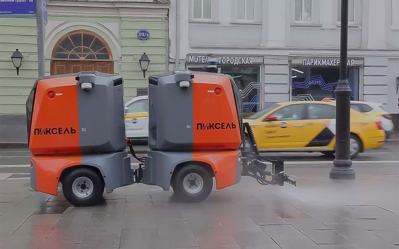 Роботы заменили уборщиков на улицах Москвы