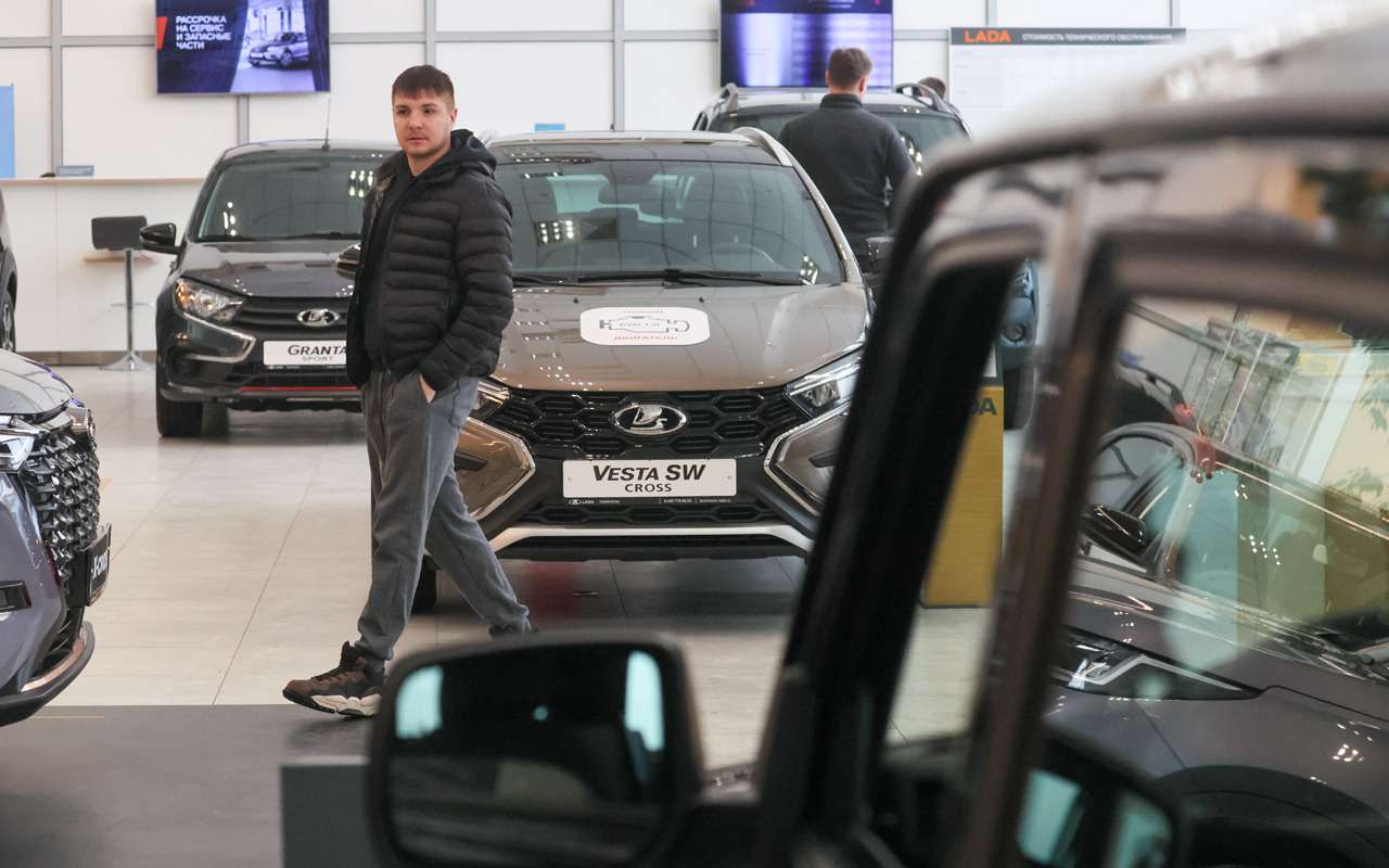 Экономика душит спрос: почему под удар попали бюджетные Lada