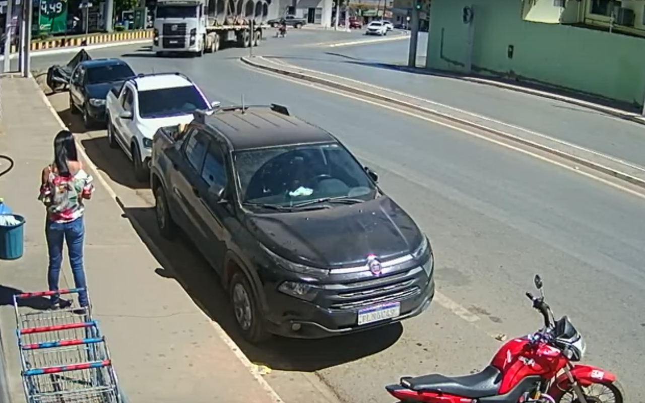 Девушка чудом избежала аварии