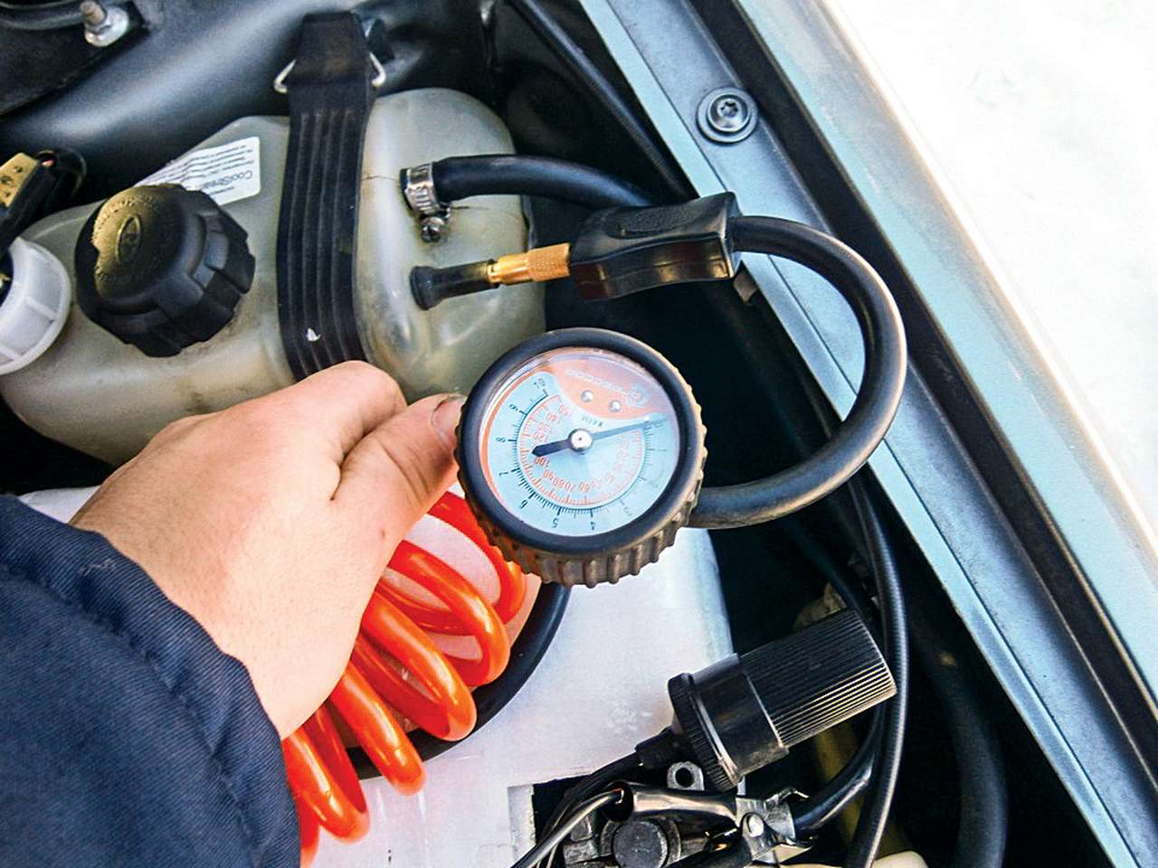 Советы бывалых: мастерим «вечные» провода для прикуривателя, боремся с утечкой антифриза, защищаем противотуманки