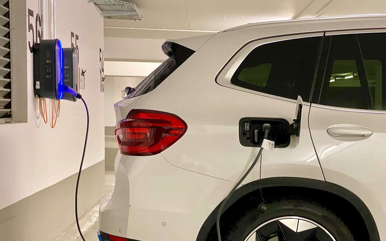 Россия запустит производство батарей для электромобилей