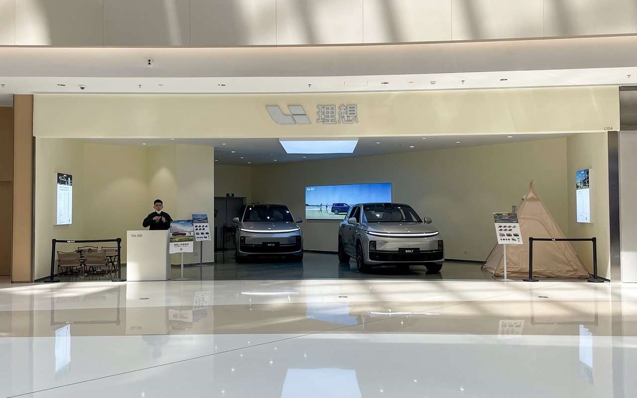 Из-за отсутствия в РФ дилеров Li Auto нельзя решить проблему с блокировкой машин — эксперт