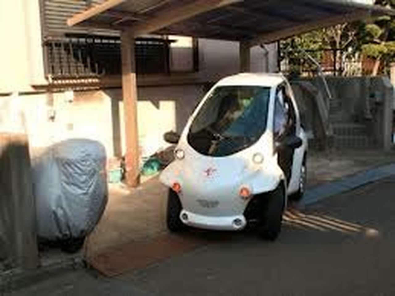 В Японии скоро появятся микроавто для пенсионеров 