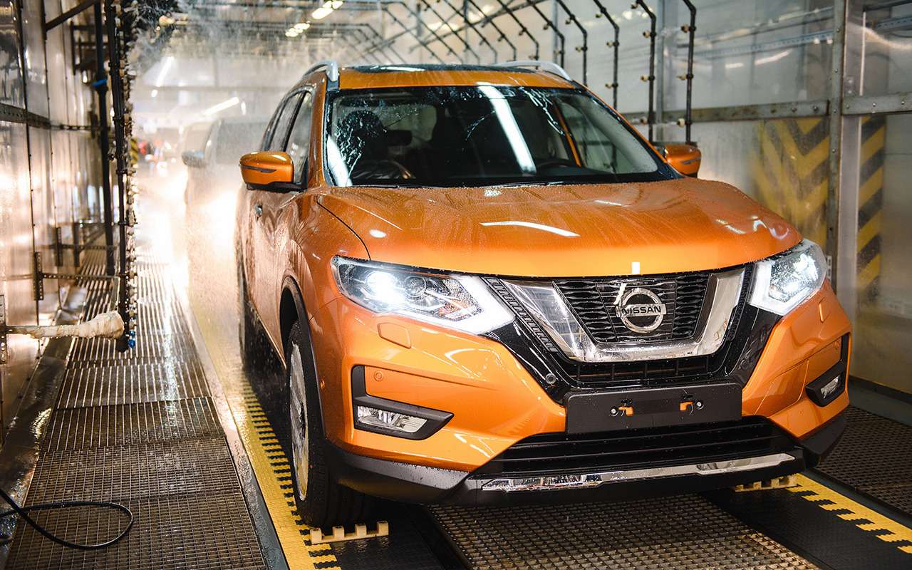 В цехе литья пластиковых комплектующих спроектированы новые пресс-формы для бамперов, введены в эксплуатацию оснастки для лазерной машины, которая позволяет проделывать отверстия в пластике с ювелирной точностью.