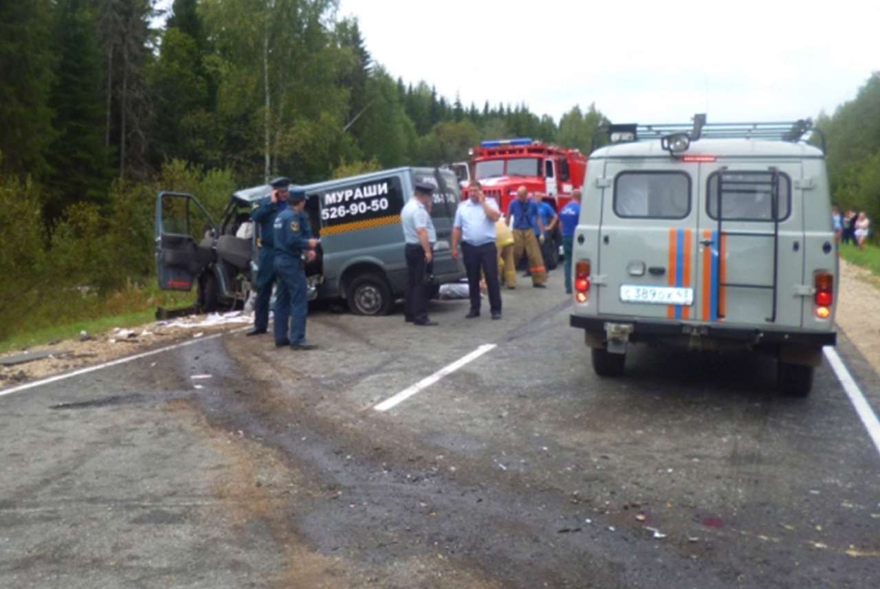 ДТП в Кировской области, произошедшее 22 августа 2016 года. В результате столкновения микроавтобуса Ford Transit и фургона ГАЗель погибли семь человек.