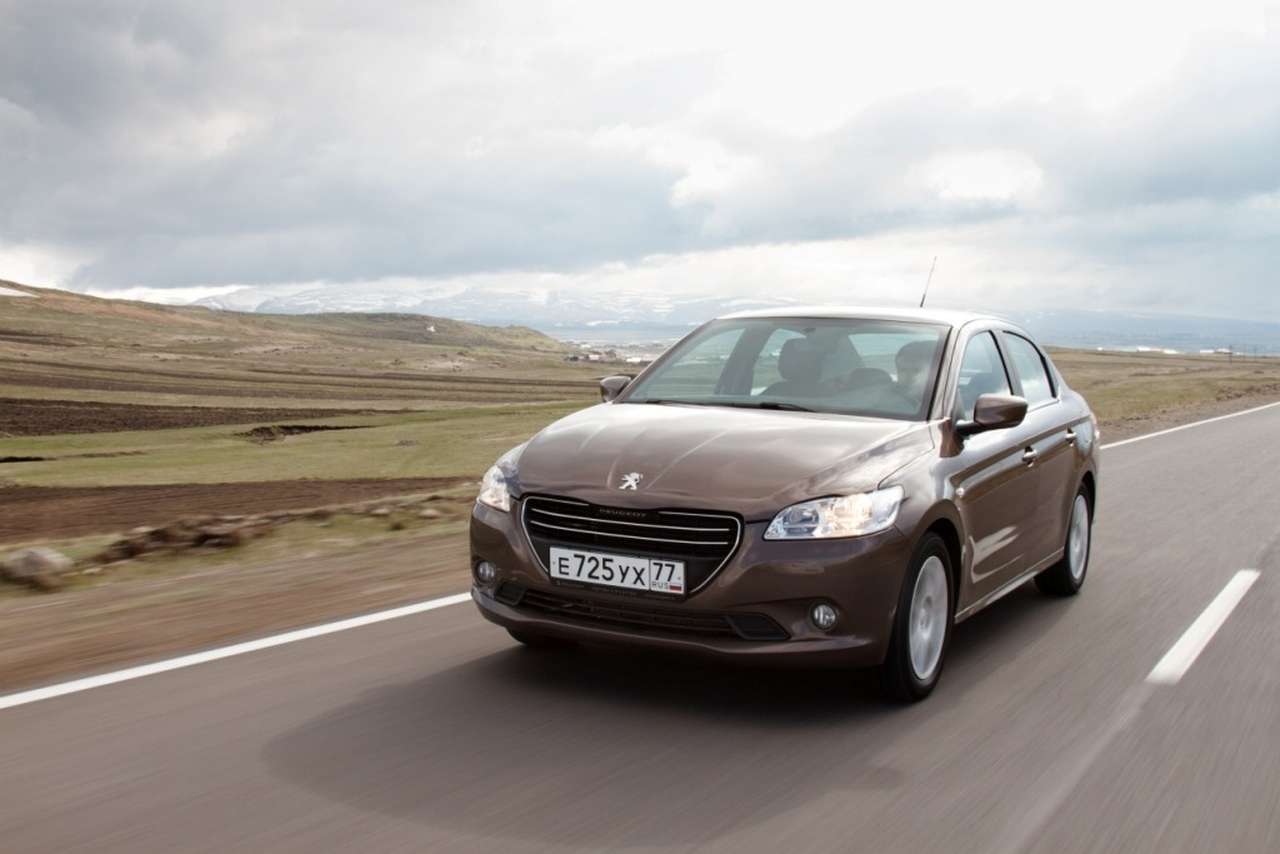 В России стартовали продажи Peugeot 301 