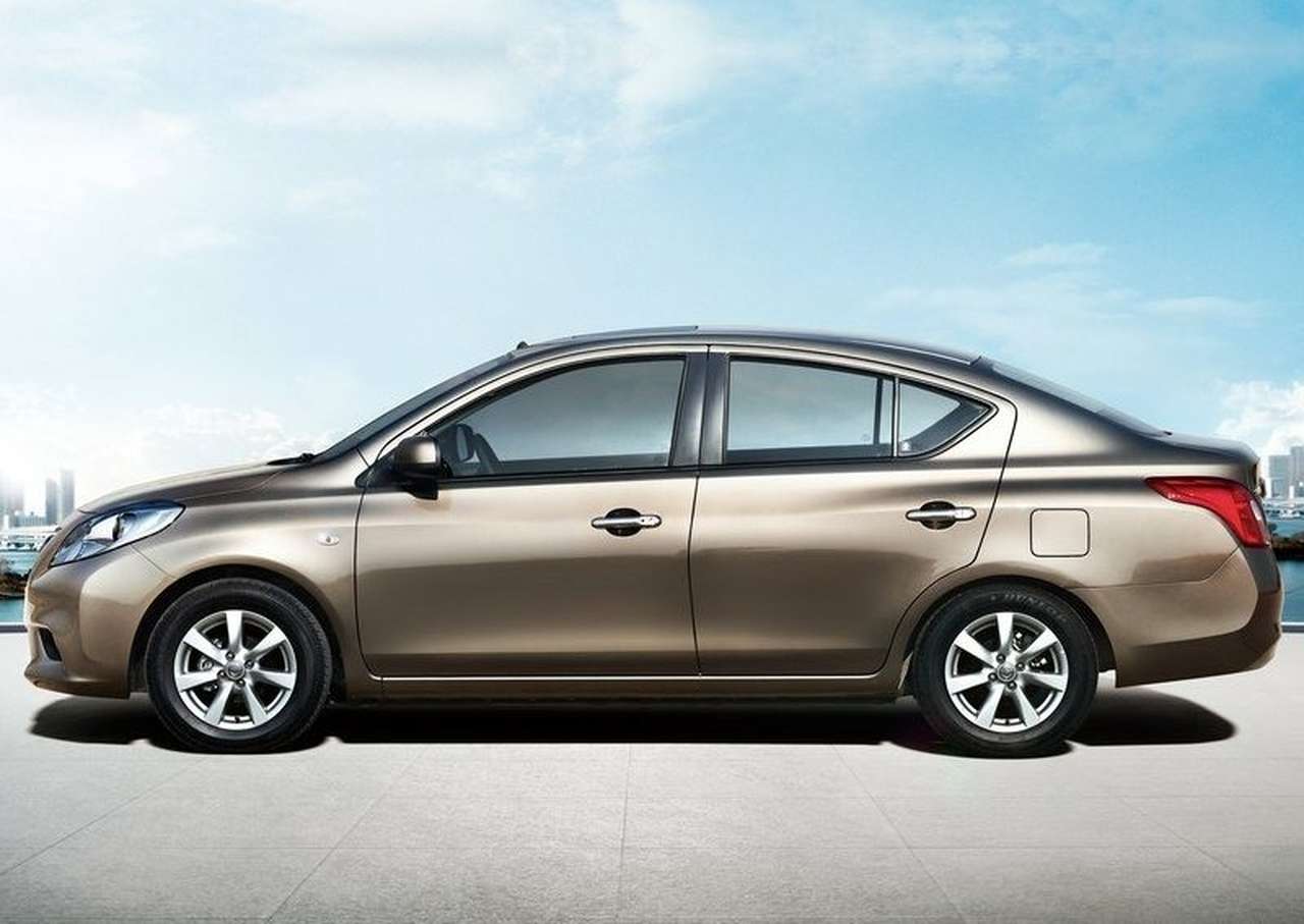 Nissan показал дешевый седан