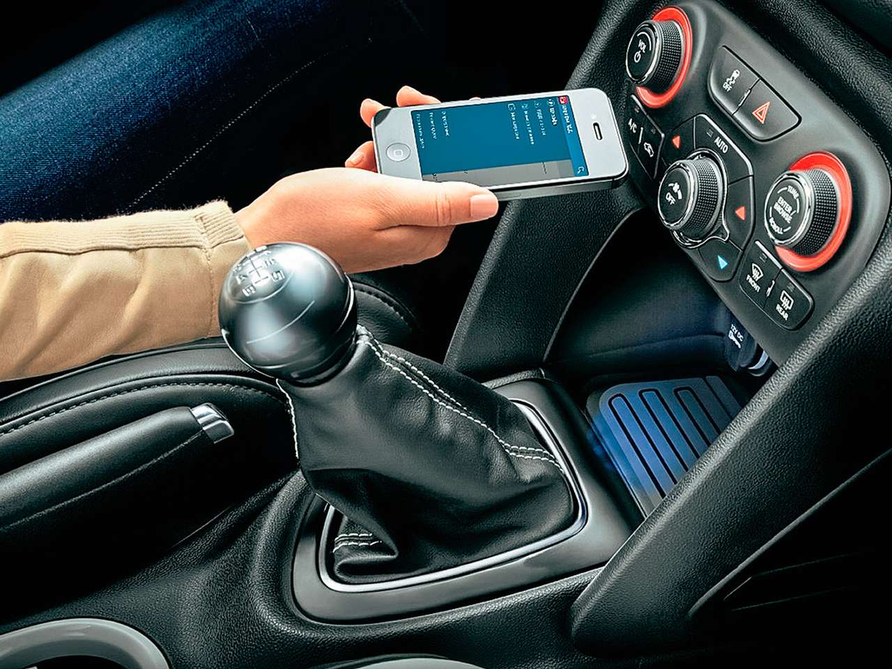  Топ-10 автоприложений для смартфона: программа на сегодня