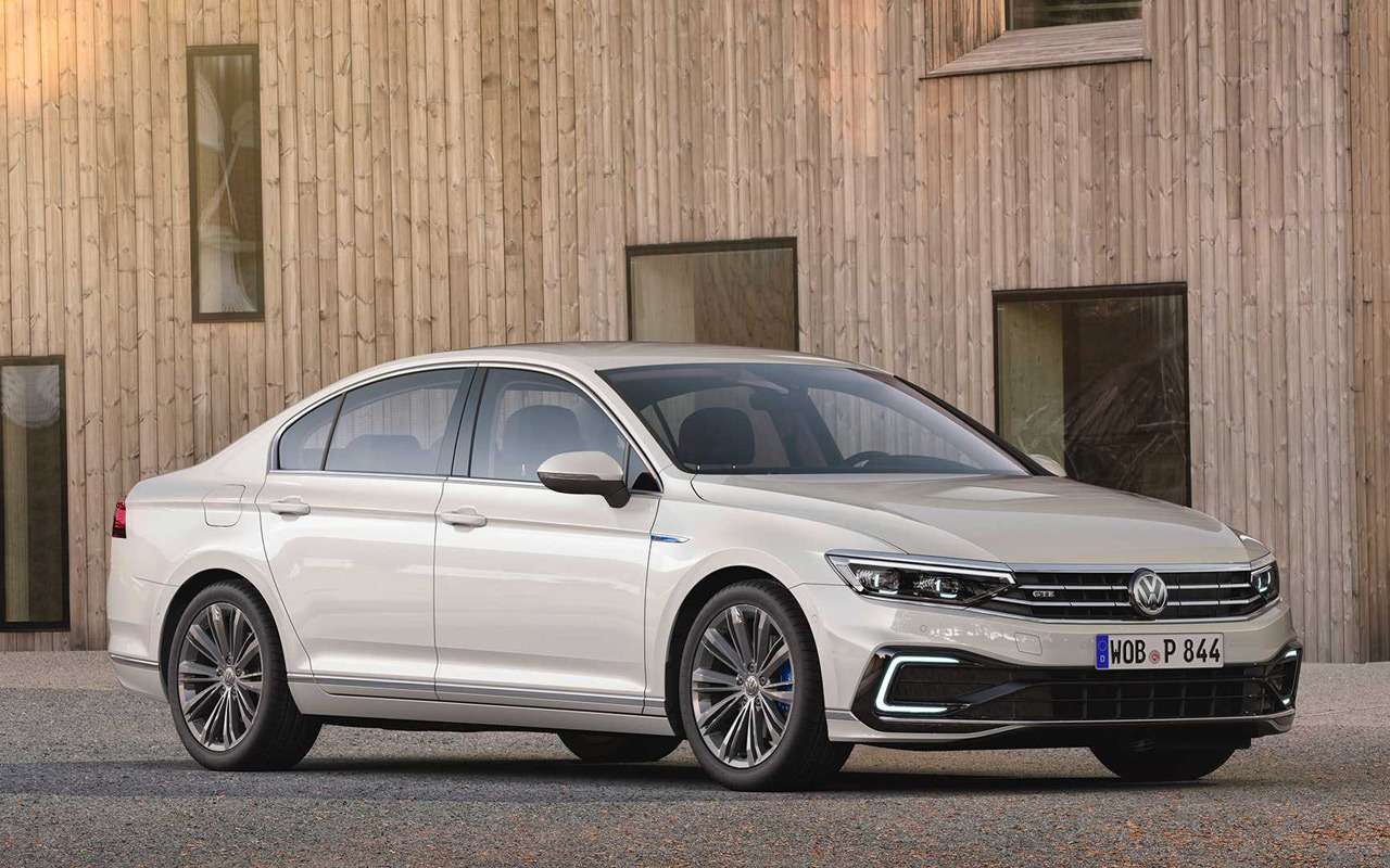 Обновленный VW Passat для Европы стал технологичнее и умнее