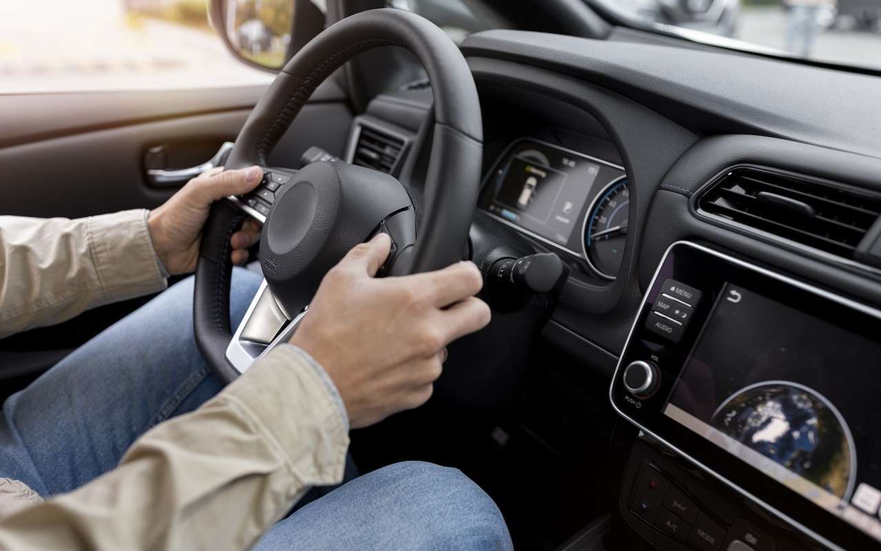 У вас в автомобиле вибрирует руль? Объясняем причины и решение проблемы