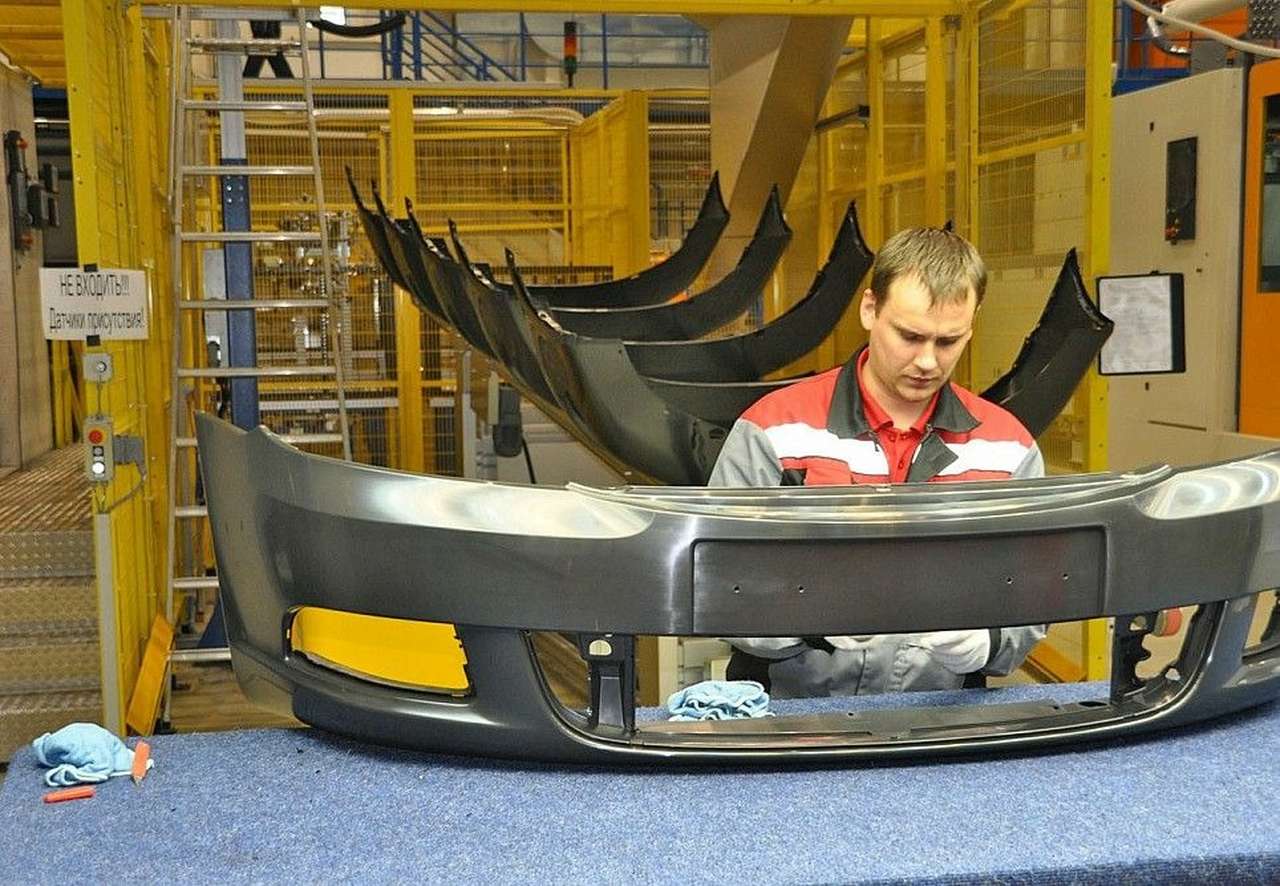 Новые автомобили подорожают вслед за автокомпонентами