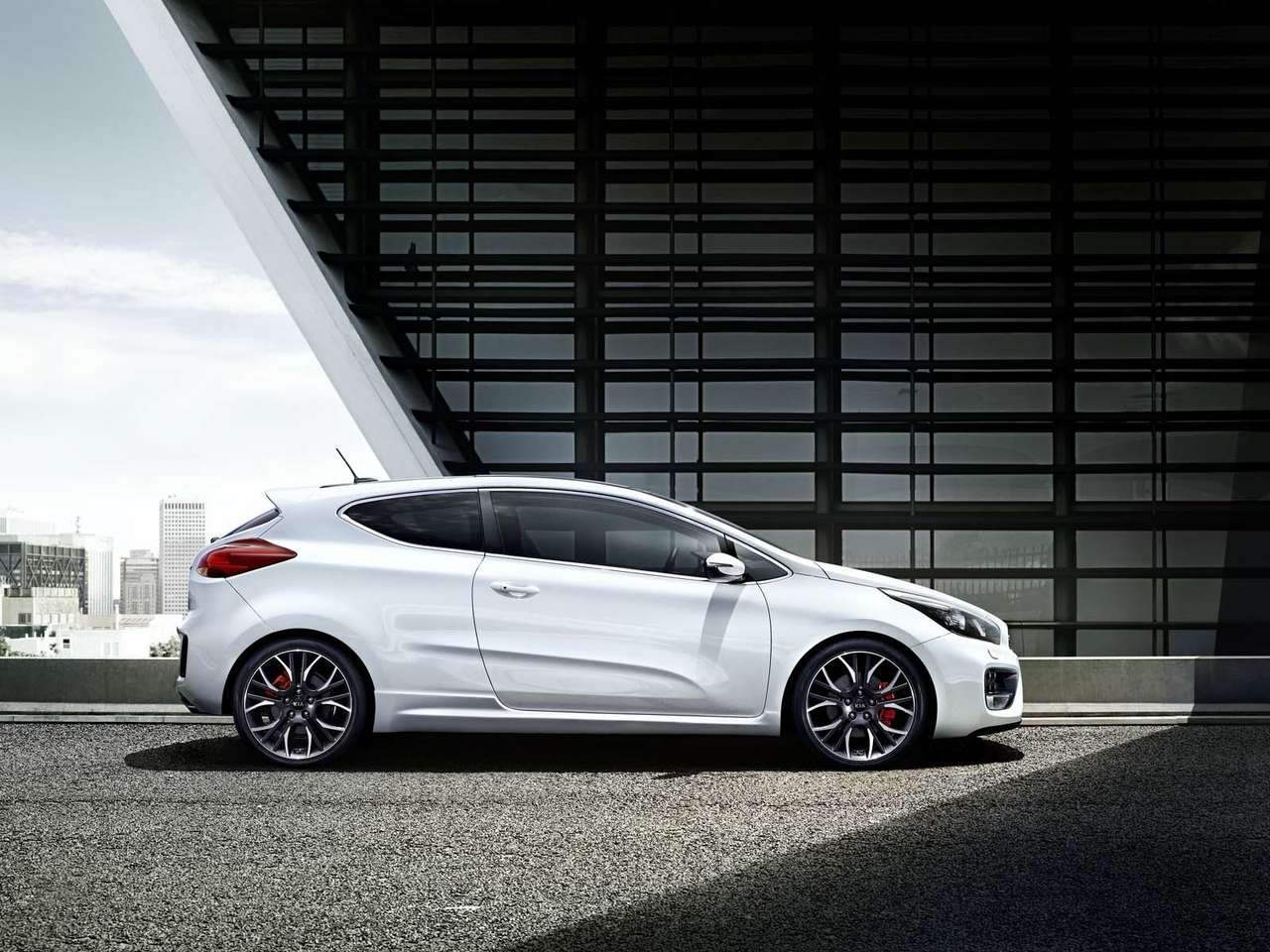 «Горячие хэтчи» Kia cee’d GT скоро приедут в Россию