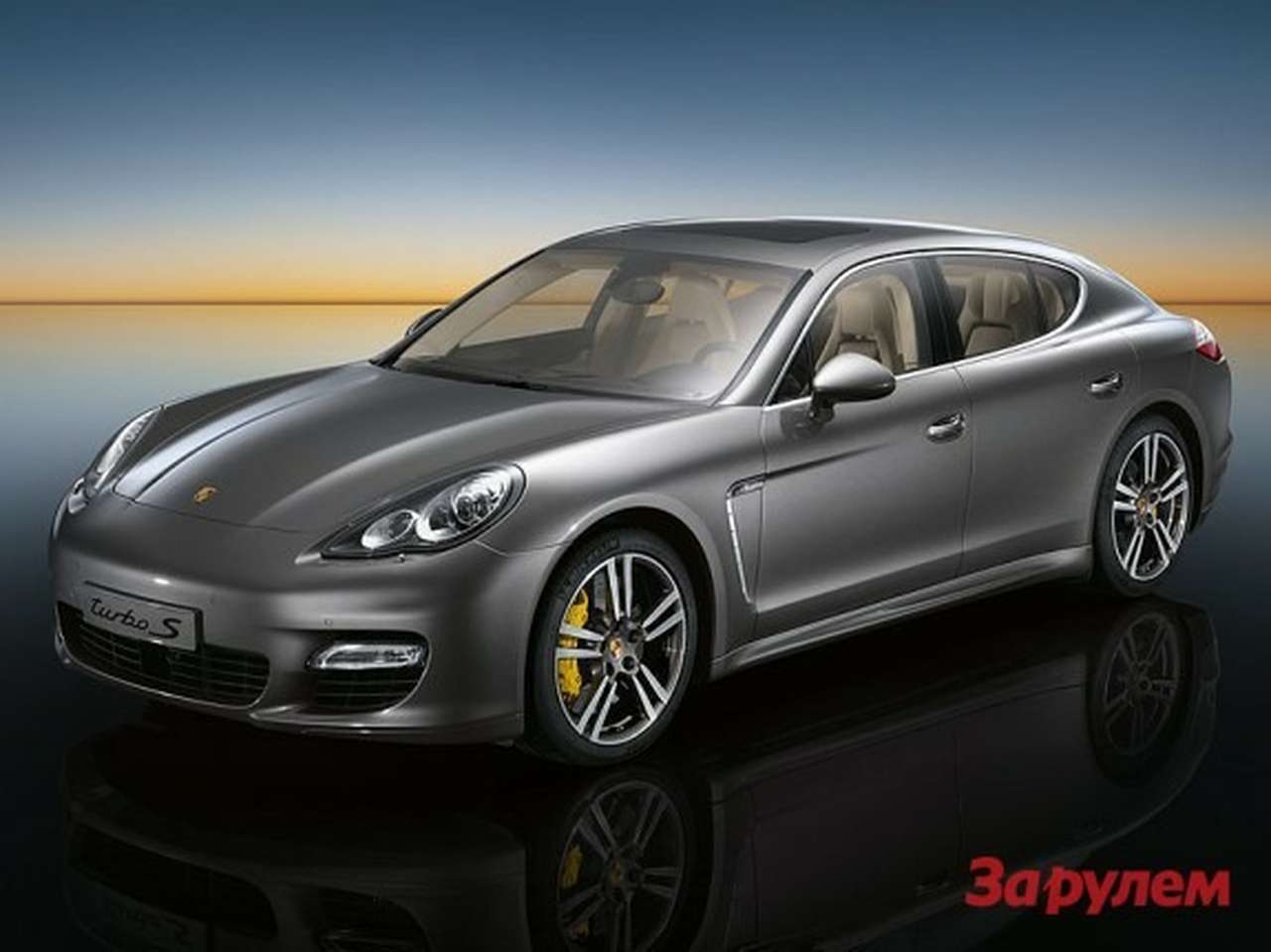 Полиция разыскивает Porsche с «красивыми» номерами, сбивший пешехода 