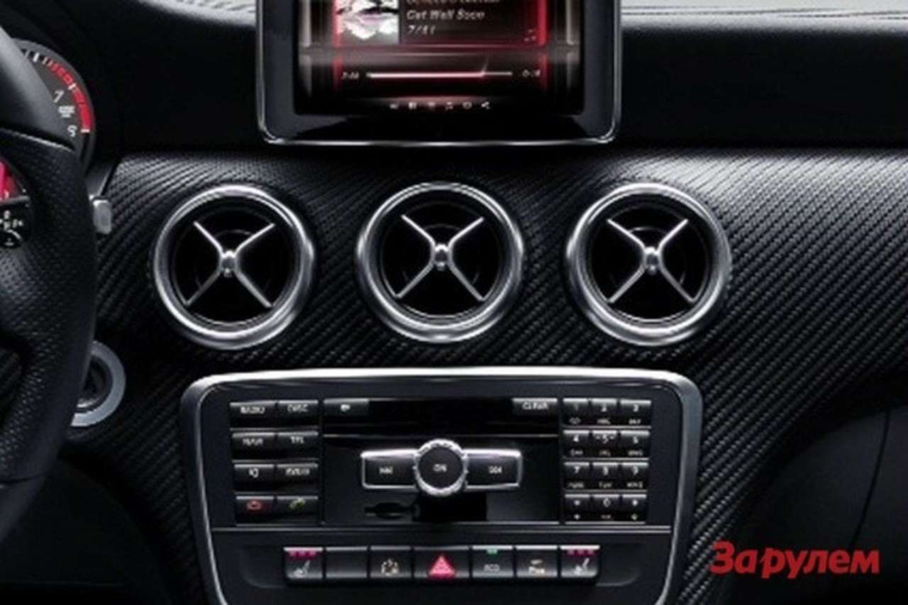 Mercedes приоткрыл интерьер нового A-class