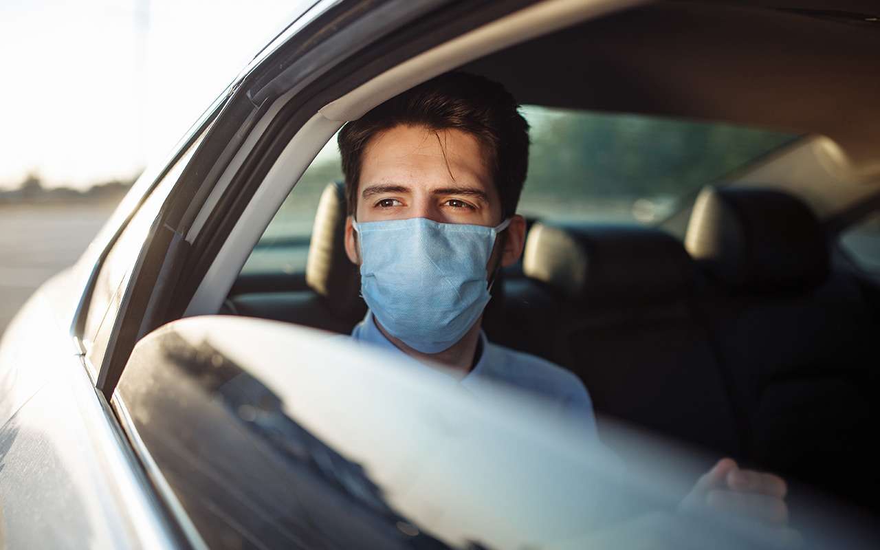 Открытые окна автомобиля снижают риск заражения. Кто бы мог подумать!