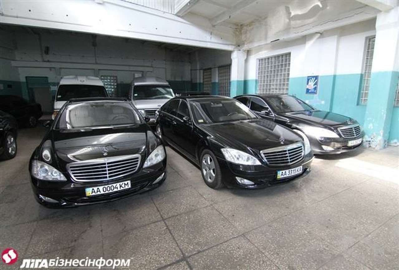 Украинцы не хотят покупать правительственные машины