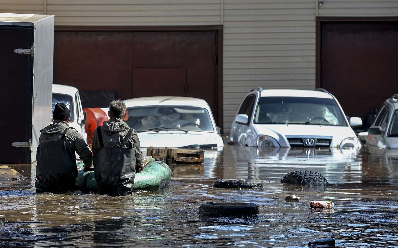 Машина-«утопленник»: как обезопасить себя от покупки побывавшего в воде авто