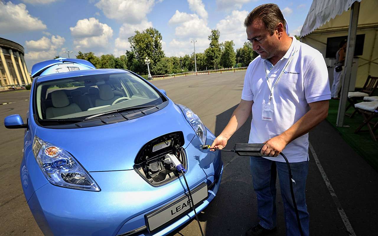 Кто бы мог поверить: в России дефицит электромобилей!