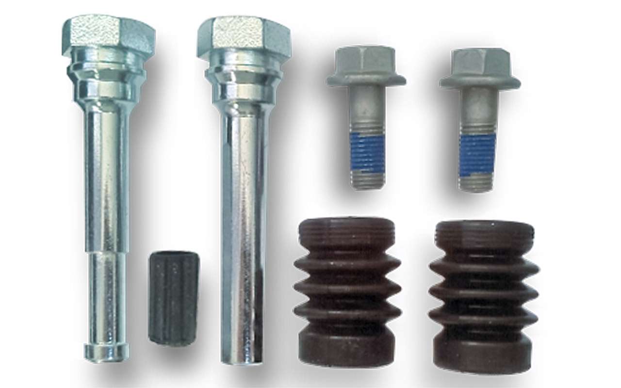 В тормозном суппорте одна направляющая идет с резиновой втулкой, а другая – без