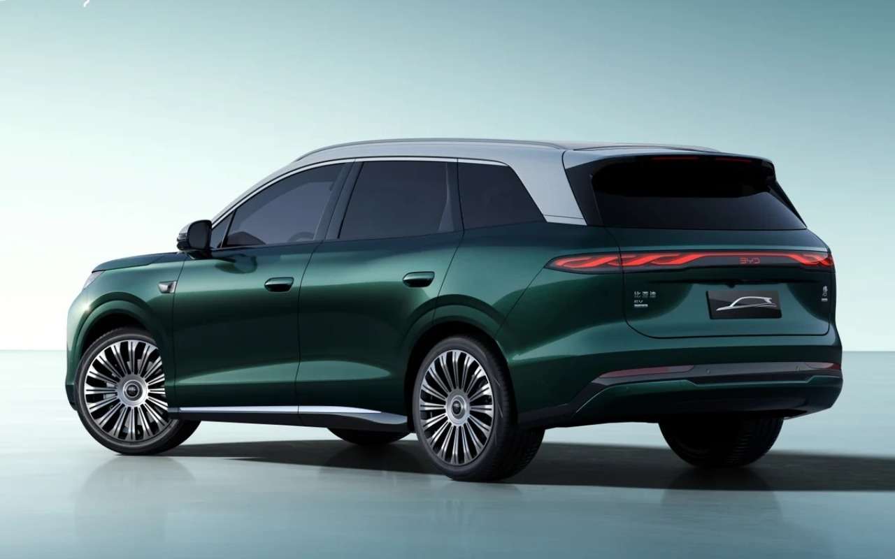 BYD Tang 8