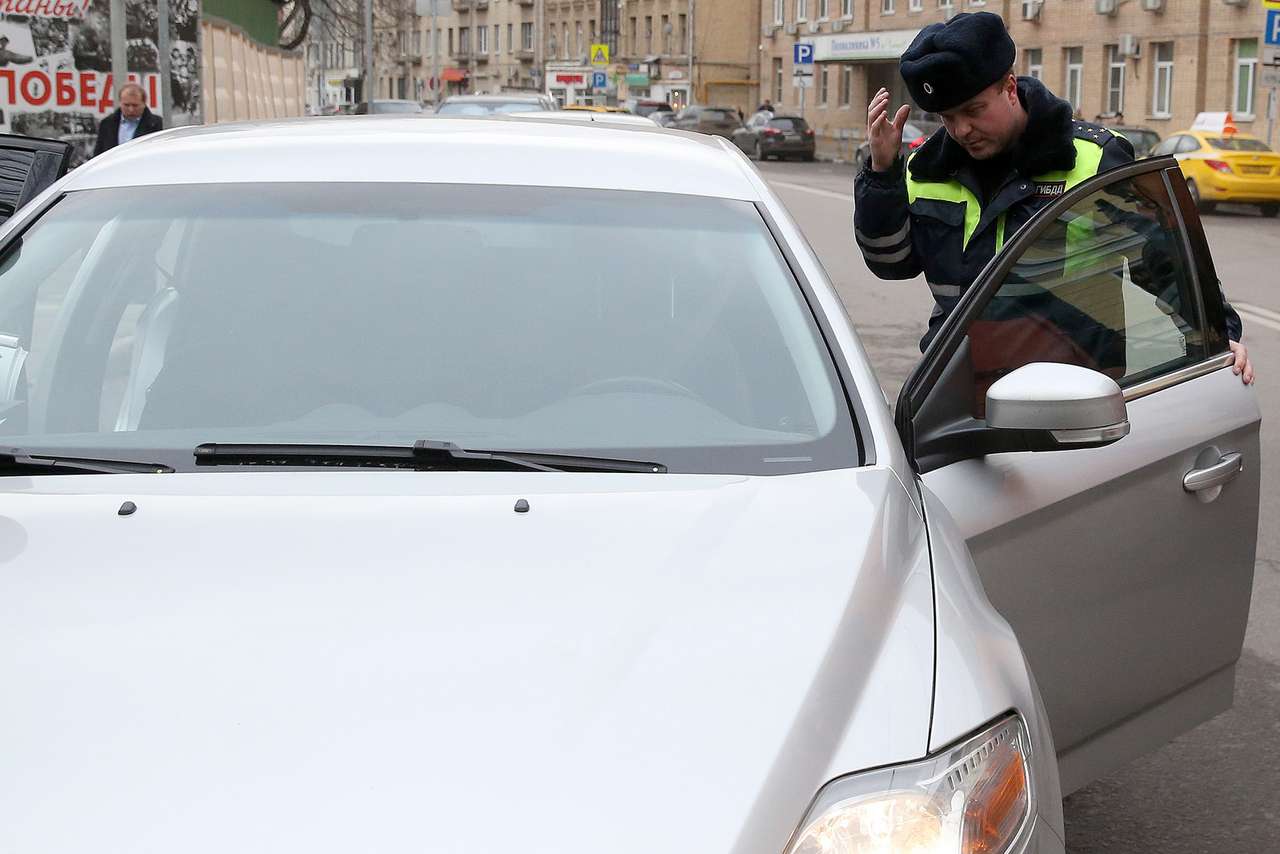 Скрытые патрули ГИБДД засекли более 400 нарушений за сутки